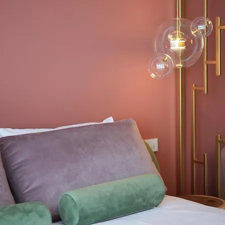 Apartment White Titanic Pink Sea View Parking *