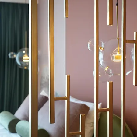 Apartment White Titanic Pink Sea View Parking